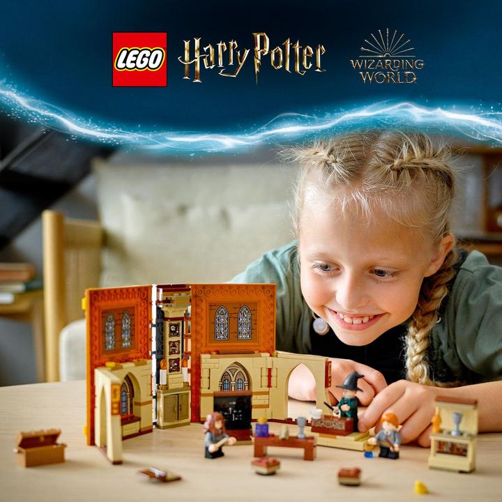 Actual product image LEGO Hogwarts Moment: Transformation Class (76382, LEGO Harry Potter)