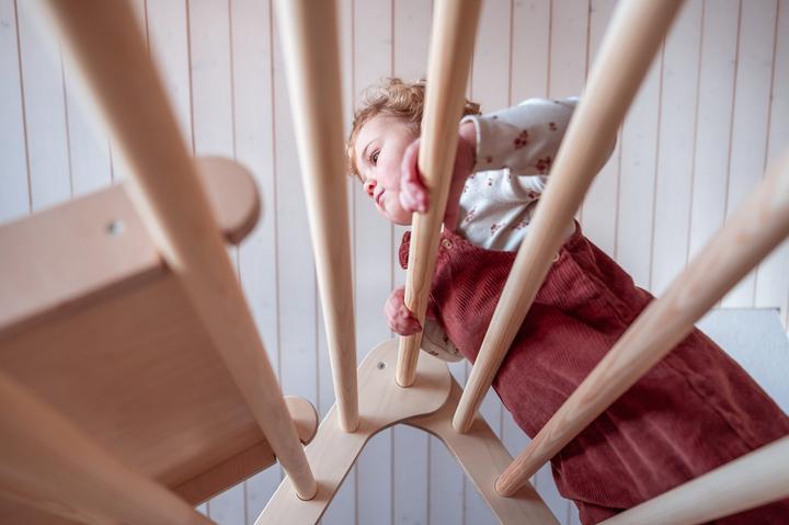 Produktbild Müggi Grosses klappbares Pikler Kletterdreieck mit Rutsche