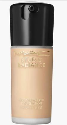 Actual product image MAC Cosmetics M.A.C. Studio Rad Serum Pow Fond de Teint NC18 (No. NC18)