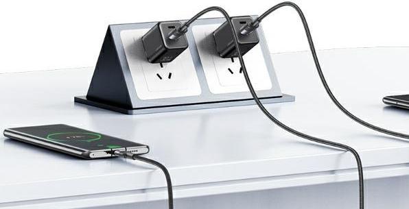 Produktbild Usams Kabel USB na USB-C 3A 1,2 Fast Charging stalowy/tarnish SJ718USBSG01 (US-SJ718) (1.20 m, USB 3.2 Gen 1, 18 W)