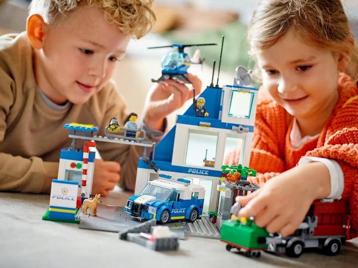 Produktbild LEGO City - Polizeistation (60316, LEGO City)