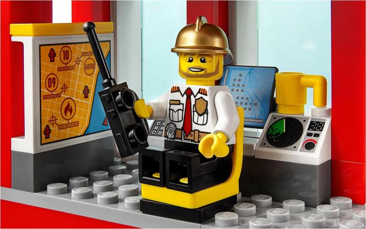 Produktbild LEGO City Grosse Feuerwehrstation (60110, LEGO City)