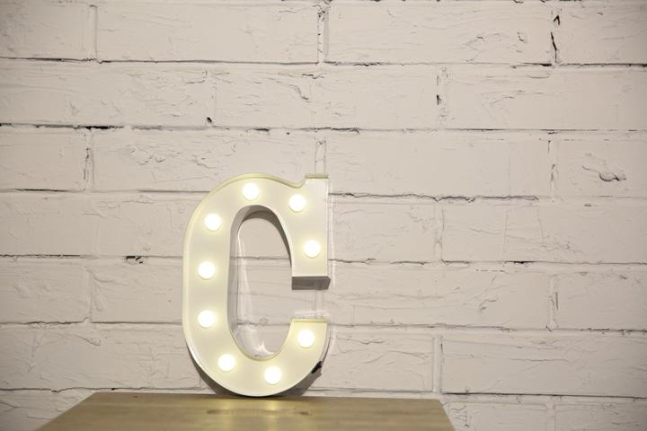 Produktbild Vegas Lights Buchstabe C