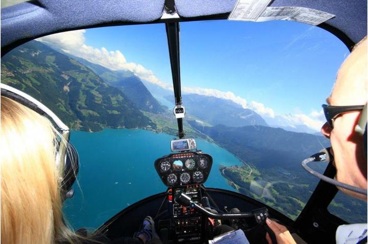 Produktbild 60 min. Helikopter Rundflug (1 Pers.)
