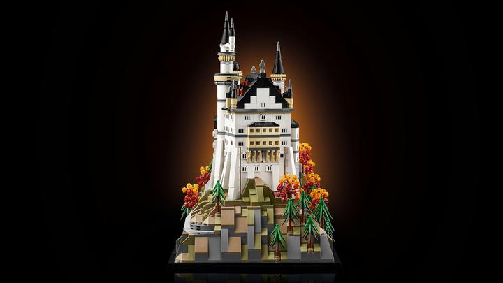 Produktbild LEGO Schloss Neuschwanstein (21063, LEGO Architecture)