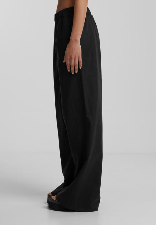 Actual product image Urban Classics Ladies Linen Mixed Wide Pants - 161183 (XS)