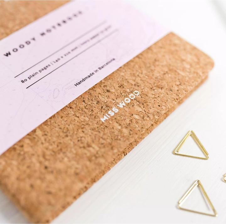 Produktbild Miss wood Woody Notebook Cork - A5 - Travel is my Therapy (A5, Blanko, Harter Einband)