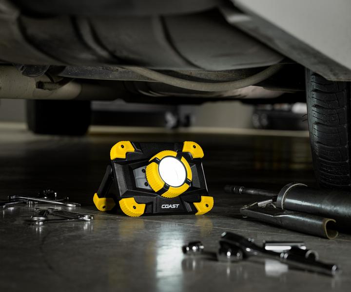 Image du produit Coast WLR1Y Lampe de travail à LED rechargeable LED (1290 lumens) jaune (1290 lm)