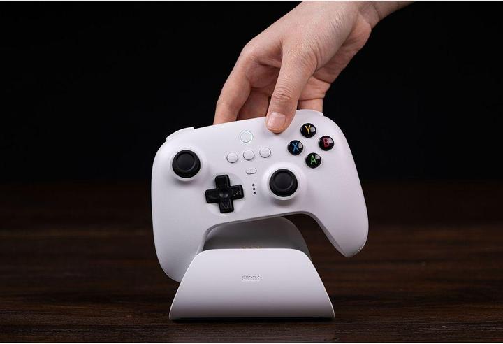 Actual product image 8bitdo Ultimate Controller with charging station (Switch, PC)
