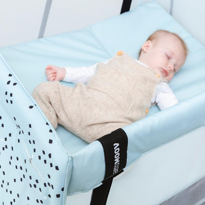 Actual product image AeroMoov Instant travel bed