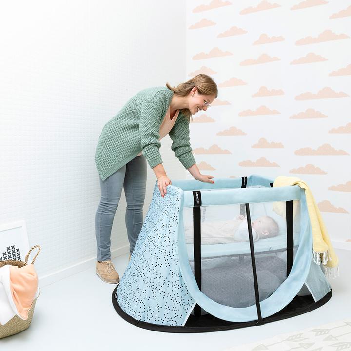 Actual product image AeroMoov Instant travel bed