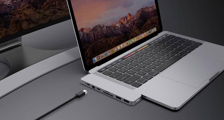 Actual product image Hyper Drive Pro 8-in-2 (USB-C, 1 Ports)