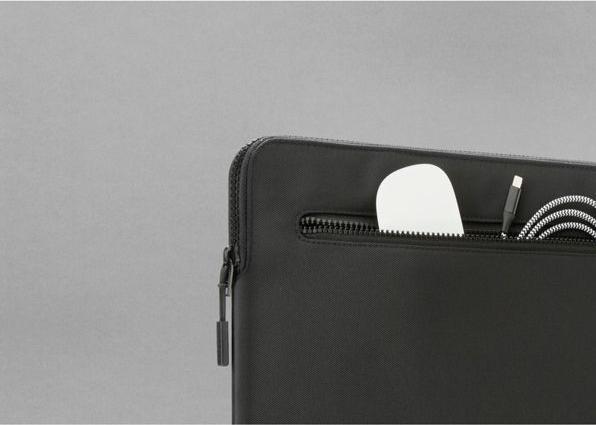 Actual product image Pipetto Macbook Sleeve 13"/14" Organiser, Black (13", Apple)