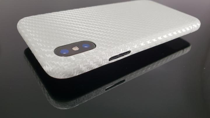 Produktbild Nevox Carbon Cover Perlmutt (Apple iPhone XS)