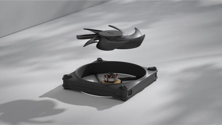 Actual product image Fractal D. Momentum 14 Black (140 mm, 1 x)