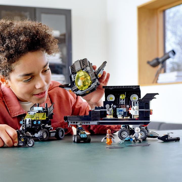 Produktbild LEGO DC Super Heroes Mobile Batbasis (76160, LEGO DC)