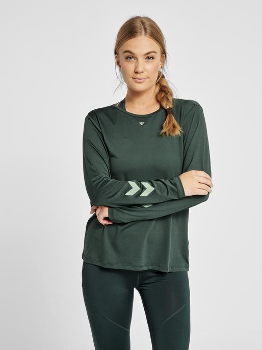Actual product image hummel Taylor T-Shirt L/S (XS)