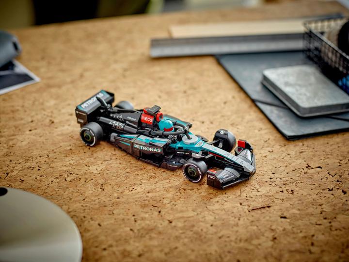 Produktbild LEGO Mercedes-AMG F1 W15 Rennauto (77244, LEGO Speed Champions)