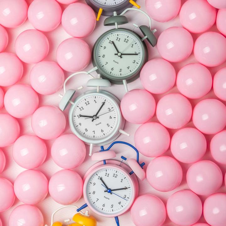 Actual product image Fisura RETRO ALARM CLOCK grey