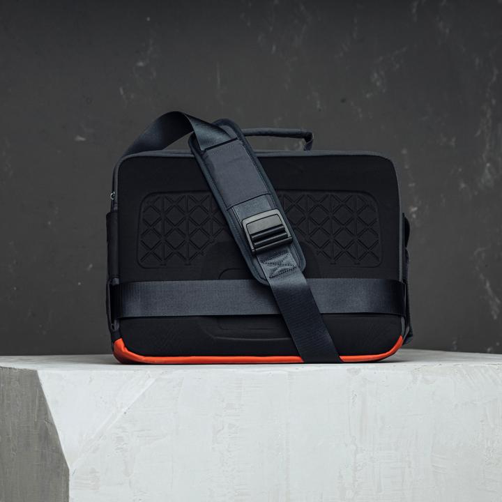Actual product image Newfeel Backenger