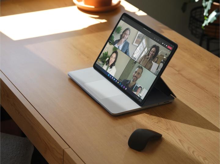Produktbild Microsoft Surface Laptop Studio (14.40", Intel Core i7-11370H, 16 GB, 512 GB, CH)