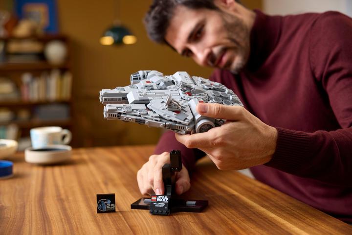 Immagine prodotto LEGO Millennium Falcon (75375, LEGO Star Wars)