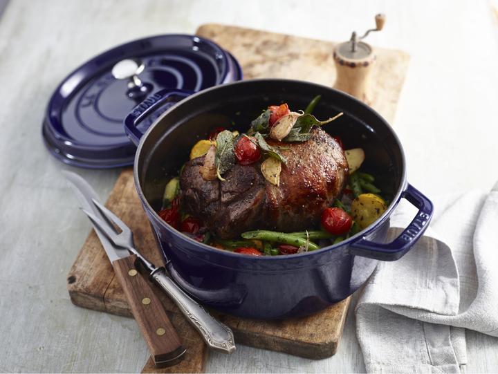 Actual product image Staub Cocotte (24 cm, Casserole + Stewpot, Cast iron)