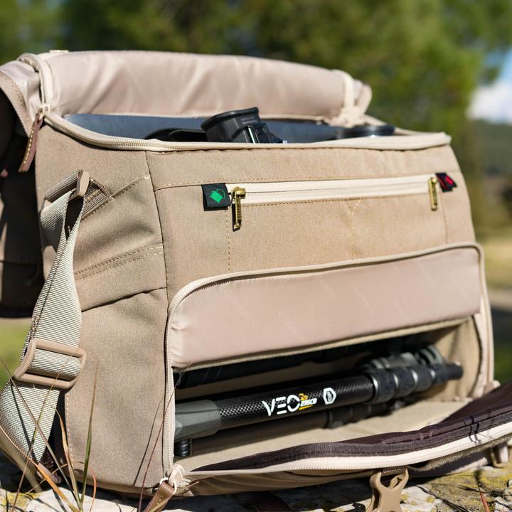 Actual product image Vanguard Veo Range 38 BG (Camera shoulder bag, 17 l)