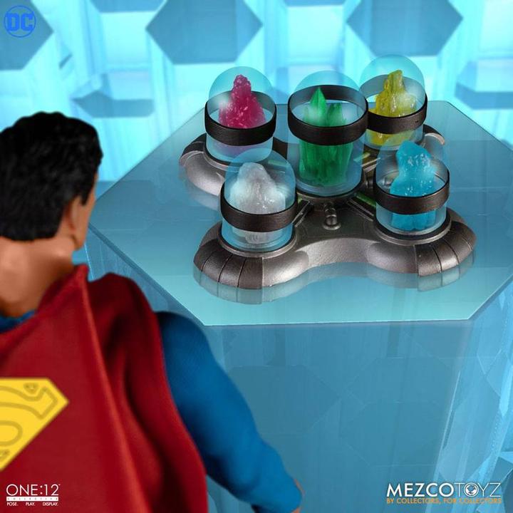 Produktbild Mezco Toys DC Comics figurine 1/12 Superman - Man of Steel Edition 16 cm