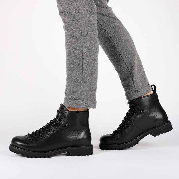 Actual product image Blackstone Biker (43)