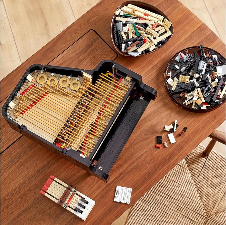 Actual product image LEGO Concert grand piano (21323, LEGO Ideas, LEGO Rare Sets)