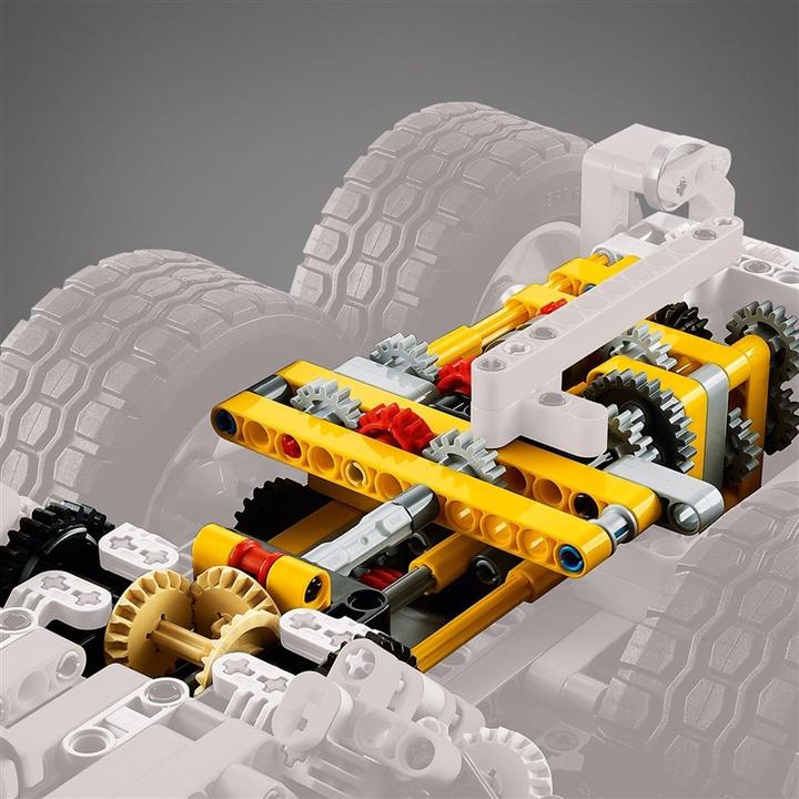 Immagine prodotto LEGO Dumper articolato Volvo (6x6) (42114, LEGO Technic)