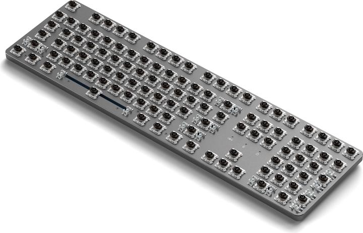 Actual product image Satechi SM3 Slim Mechanical Backlit BT Keyboard Light German (US, Cable)