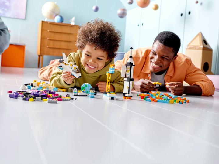 Image du produit LEGO Boîte à pierres XXL Terre et espace (11022, LEGO Classic)