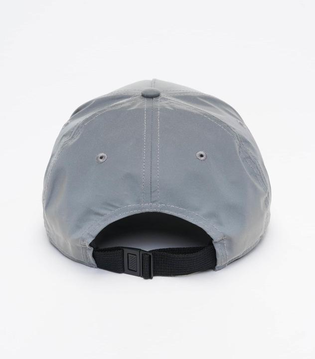 Image du produit FILA Bianco Reflective Linear Logo Snapback Cap (Taille unique)