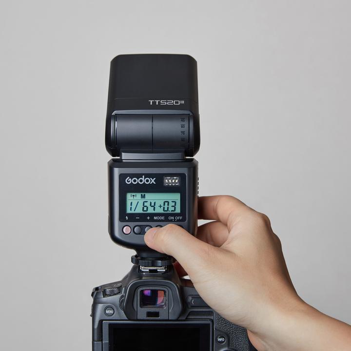Immagine prodotto Godox TT520III Camera Flash with LCD Screen (Godox)