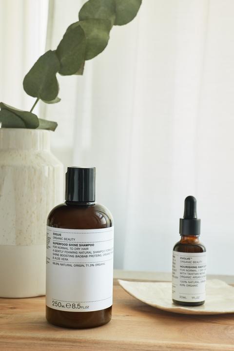 Actual product image Evolve Superfood Shine Shampoo (250 ml, Liquid shampoo)