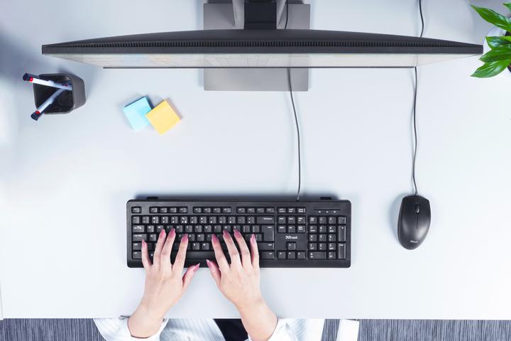 Produktbild Trust TKM-250 Keyboard & Mouse set (Eng. Int., Kabelgebunden)