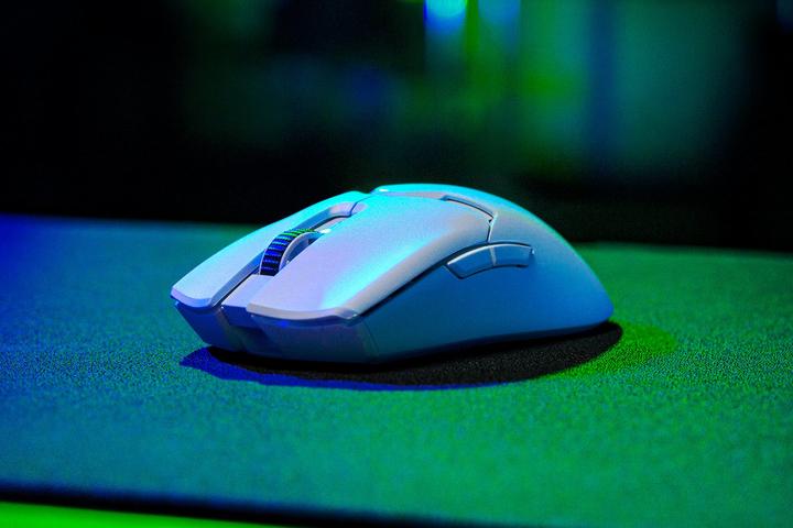 Actual product image Razer Viper V2 Pro (Wireless, Cable)
