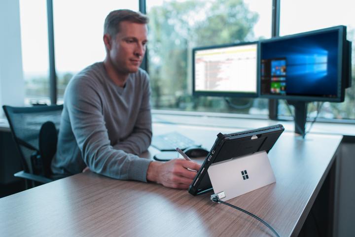 Produktbild Kensington Kabelschloss für Surface Pro & Go portabel