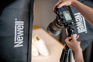 Actual product image Newell Sparkle LED lighting set for product photography
