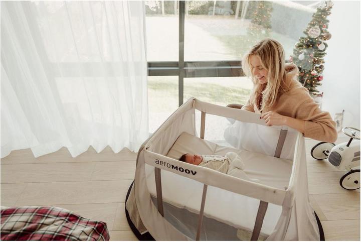 Actual product image AeroMoov Instant travel bed