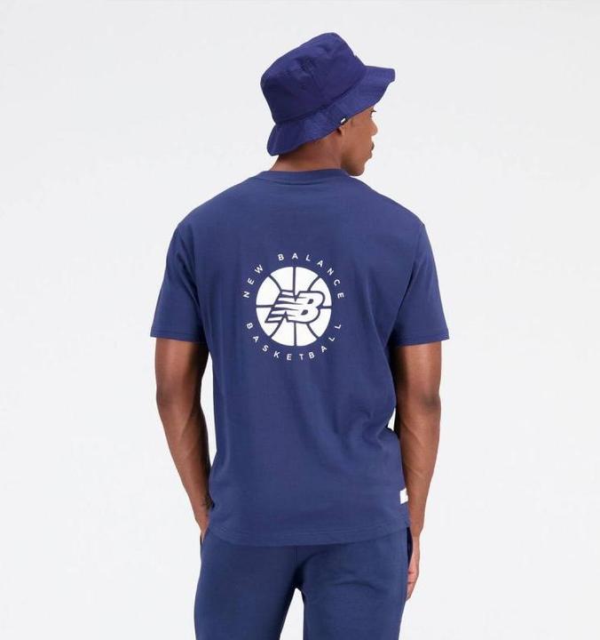 Produktbild New Balance NB Hoops Essentials Fundamental Tee (L)