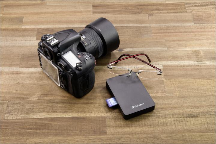 Produktbild Verbatim Speichern Sie n Go USB 3.0 1TB + Leser + SD-Karte 16GB (1 TB)