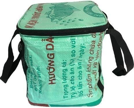 Actual product image Bekos Upcycling - Lunchbag aus recycelten Fischfuttersäcke leuchtgrün