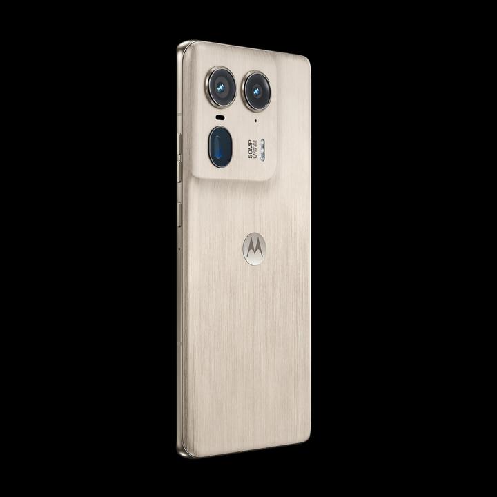 Productafbeelding Motorola Edge 50 Ultra (1000 GB, Noords hout, 6.70", SIM + eSIM, 64 Mpx, 5G)