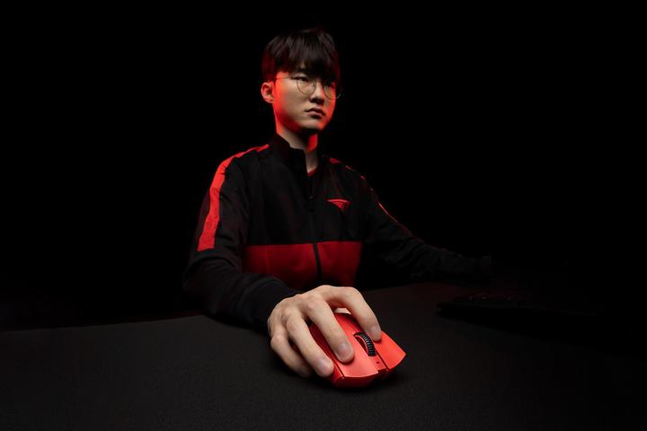 Actual product image Razer Deathadder V3 Pro Faker Edition (Cable, Wireless)