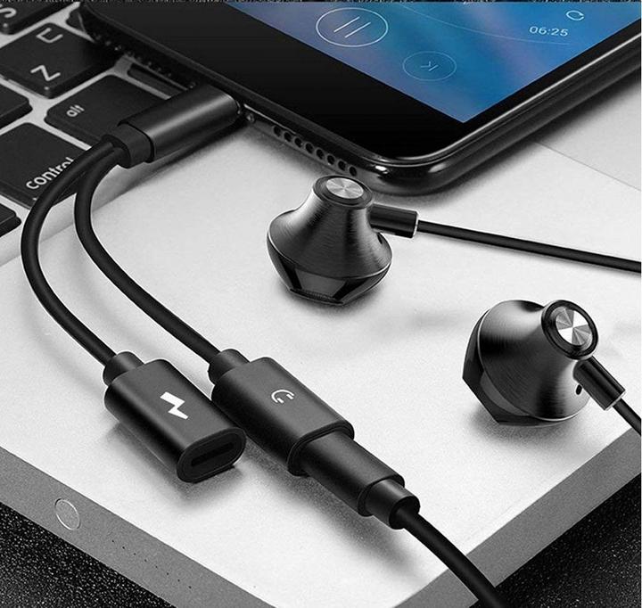 Immagine prodotto PowerGuard Adattatore Lightning Cavo splitter audio per cuffie e ricarica iPhone (Lightning, Lightning)