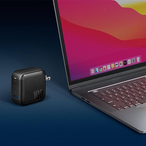 Actual product image Energea ład. siec. 1xUSB+3xUSB-C PD-PPS-QC 3.0 100W 3C1A czarny/black US+EU Travelite GAN100 (100 W)