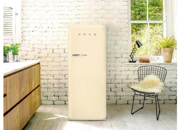 Actual product image Smeg Retro Style FAB28RCR5 (270 l)